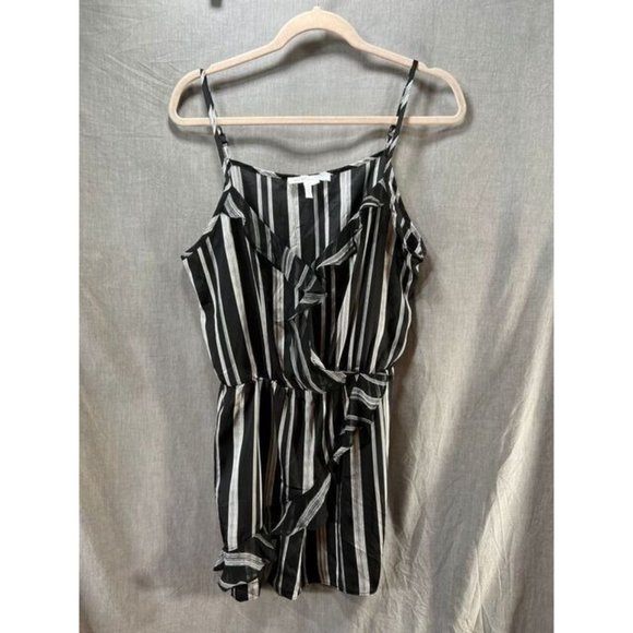 BCBGeneration Shirt Women Medium Black White Striped Sleeveless Pullover Ladies. - Picture 5 of 8